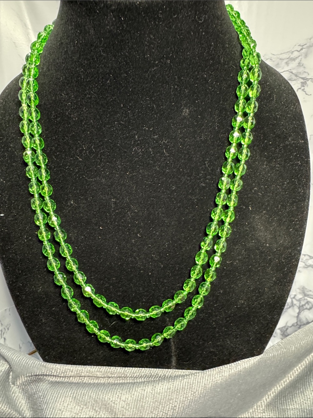 VTG Source Unknown Bright Green Double Strand Beaded Necklace